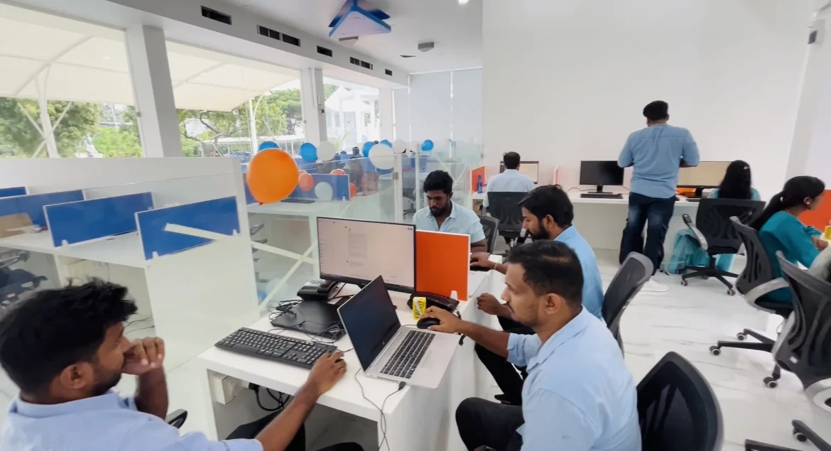 SubmitInMe digital marketing office workspace with teams at their desks